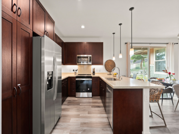 Luxury 4-Bedroom Retreat in Makaha Valley, Oahu - Your Perfect Getaway in Paradise